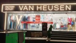 Van Heusen Store, Noida
